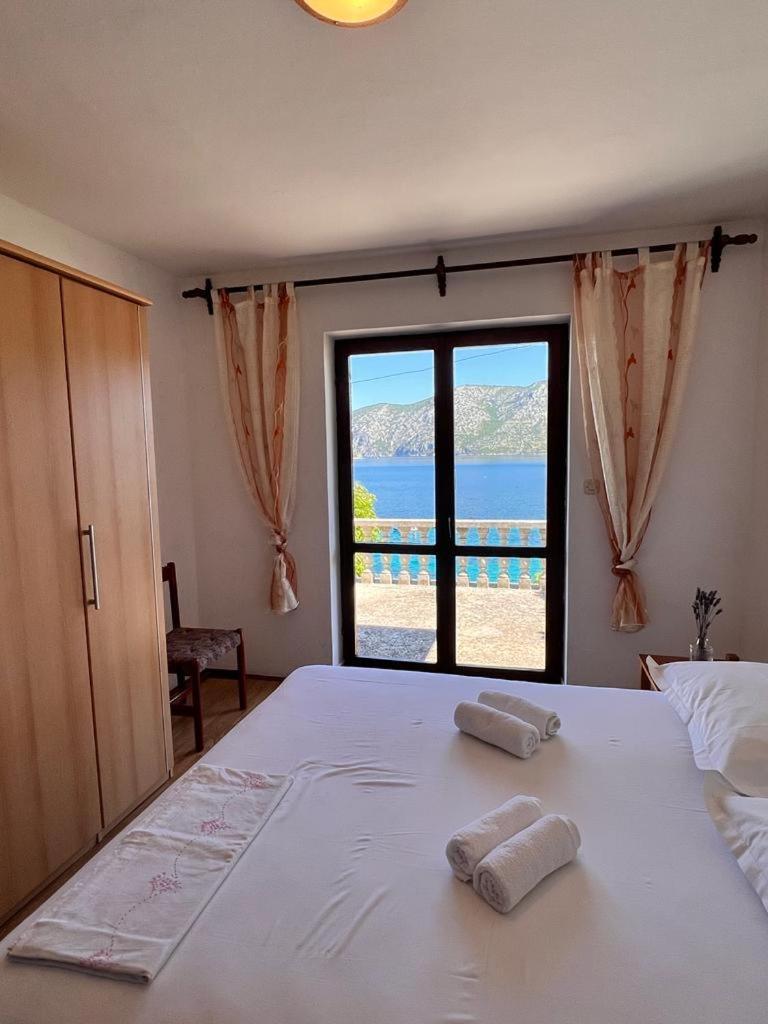 Apartment Beachfront Mery, Kneze Racisce